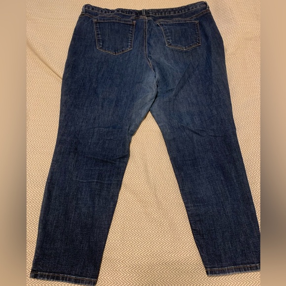 Crown & Ivy dark wash skinny jeans. 5 pocket design. Size 24W. - Picture 2 of 5